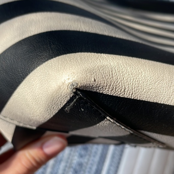 Luv by Betsey Johnson shoulder bag - Picture 3 of 9